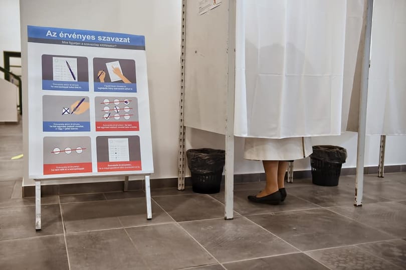 A szavazólapot ne fotózza, de szelfit készíthet a fülkében
