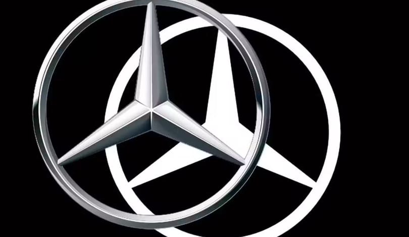 Kicsit más lett a Mercedes emblémája