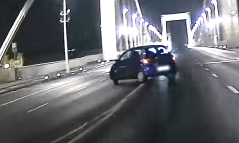 Mázlija volt az autósnak, akinek az Erzsébet hídon kezdett korcsolyázni a kocsija – videó