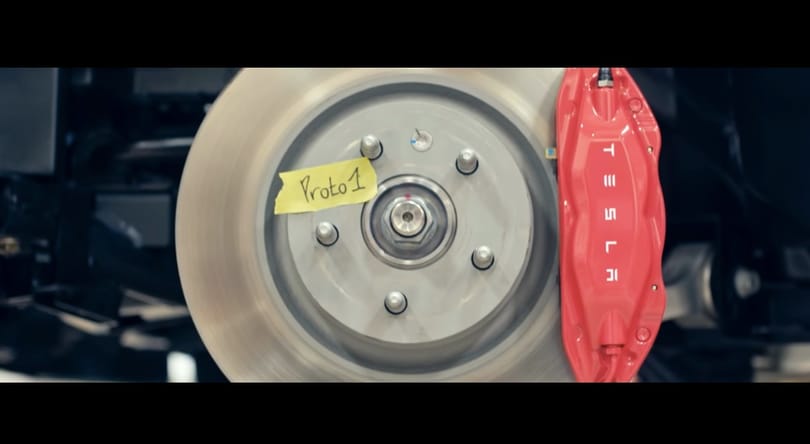 Csinált egy új videót a Tesla – ön is észrevette benne az elrejtett apróságot?