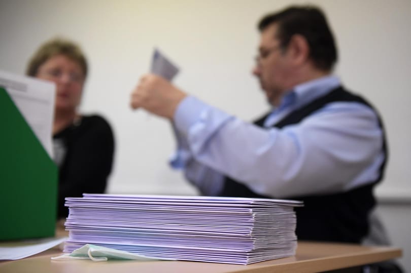 Legalább 444 ezren fognak levélben szavazni, még egy hétig lehet regisztrálni