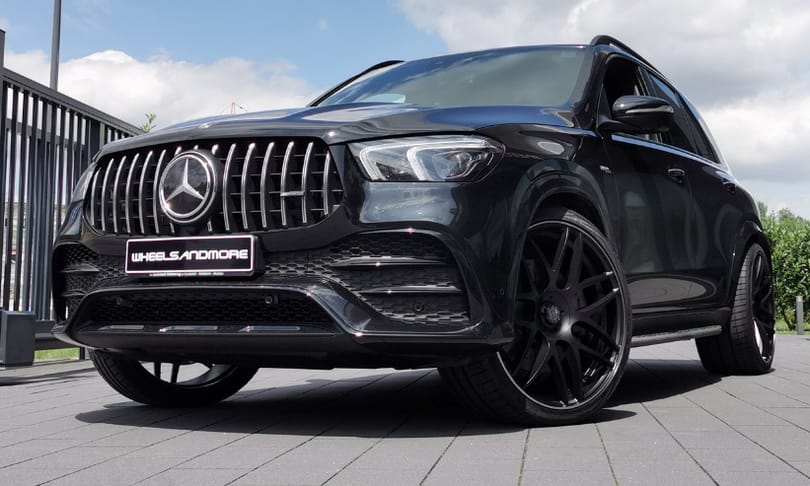 920 lóerős lett az új hibrid Mercedes-AMG GLE 63