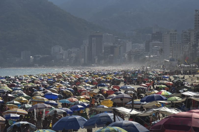 Milyen járvány? Tele volt a Copacabana a hétvégén