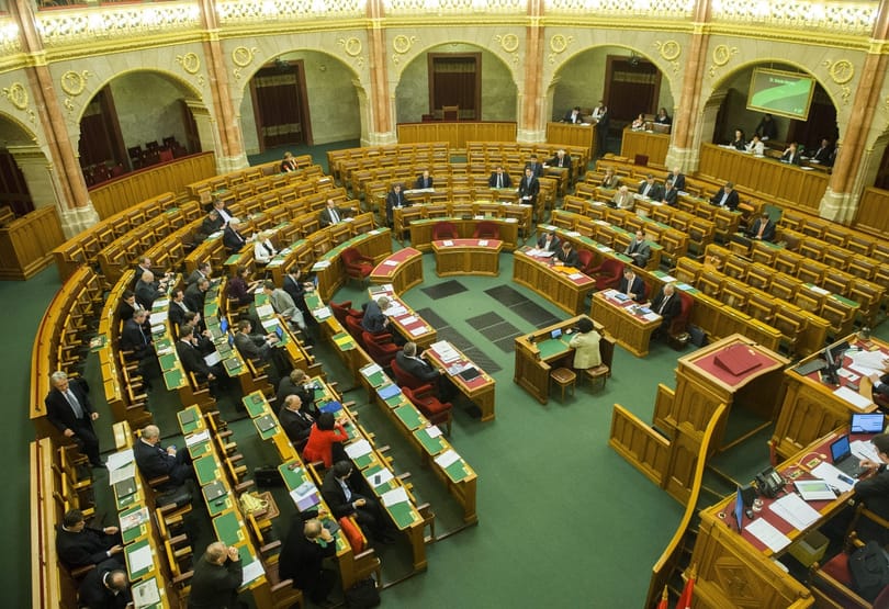 Kövér kizárta Novák Elődöt – percről percre