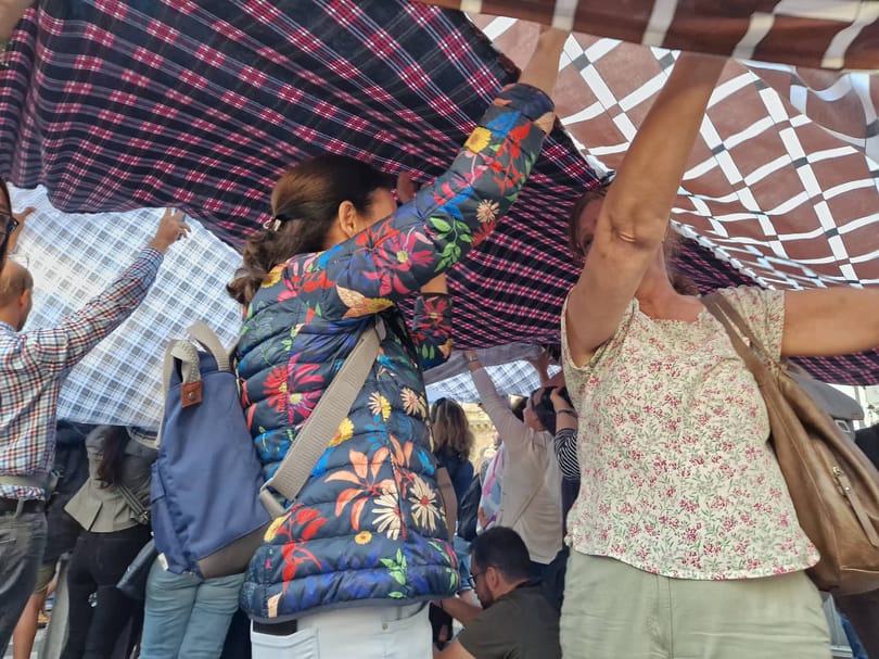 Diákok tüntettek a tanárokért Budapesten