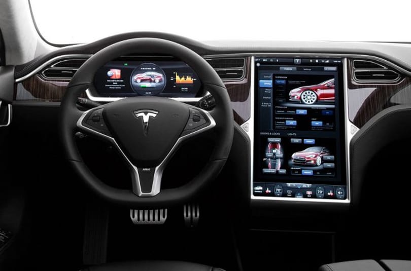 Elon Musk megnyomta a gombot, és extra hatótávot kaptak a hurrikán elől menekülők