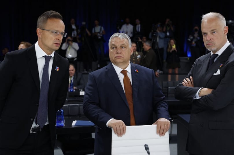 Libération-összefoglaló: Tisztogatás a magyar hadseregben?