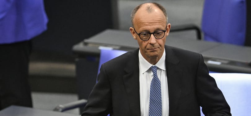 Elbukta a kancellári szavazást első körben Friedrich Merz