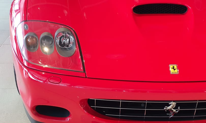 Ritka és alig használt nagykorú Ferrarit találtunk az Alföldön