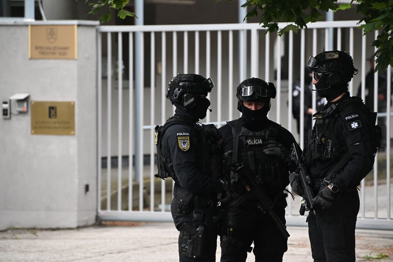 Kommandósok fogtak el két kassai rendőrt, akik úgy megvertek egy őrizetest, hogy meghalt