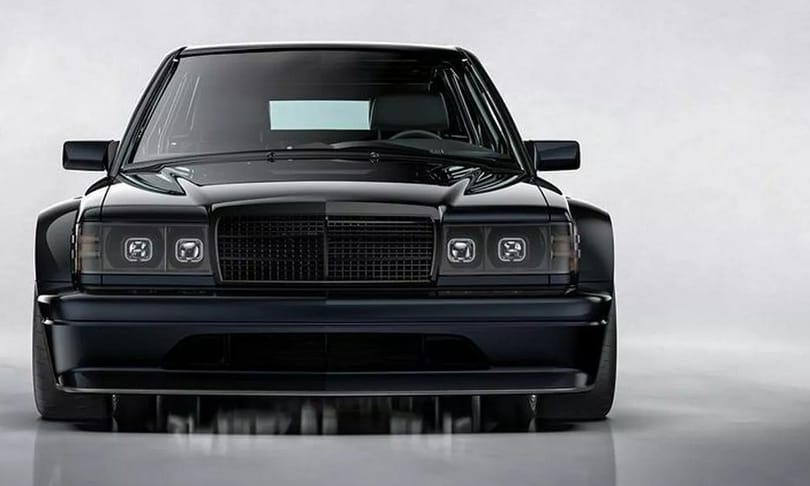 Látványos retró húrokat penget meg a 325 millió forintos modern Mercedes 190 E 2.5-16 Evo II
