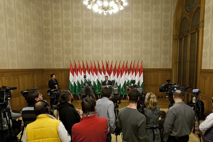MSZP: meneszteni kell Matolcsyt