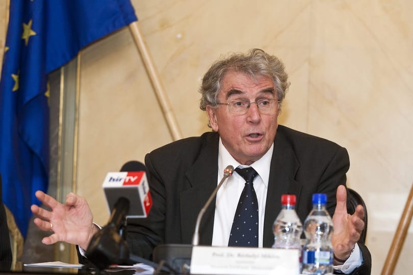 Nefmi: Réthelyi Miklós egyetlen családtagja sem akar felmondani