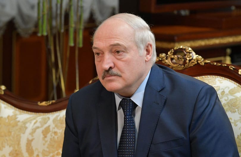 Lukasenka azzal fenyegetőzött, hogy készek bevetni az atomot 
