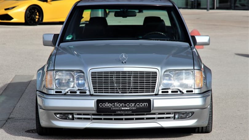 Eladó egy szuperritka, patika állapotú Mercedes E 60 AMG