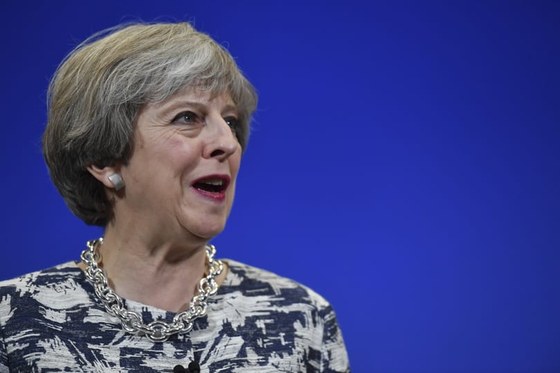 May beszólt Tusknak: Ha az EU-nak van jobb javaslata a Brexitre, hajrá!