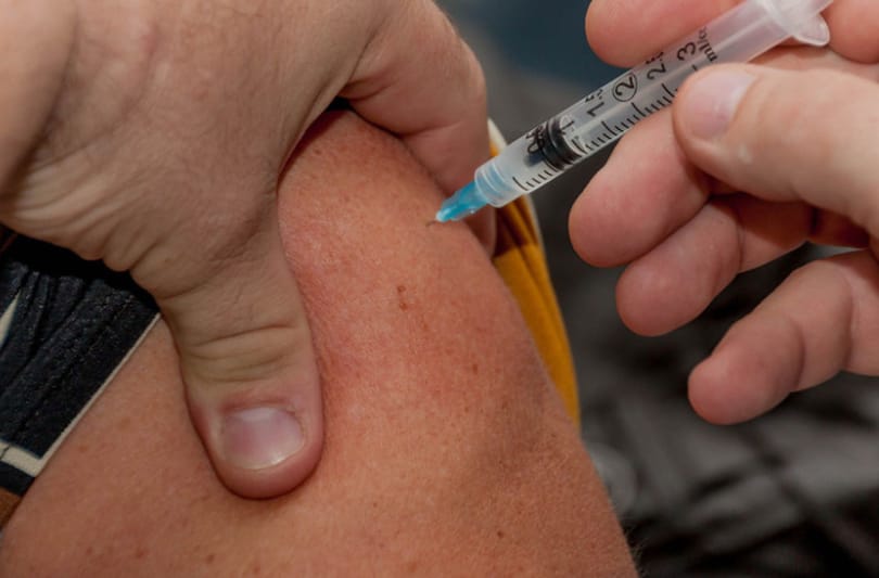 Jön egy újfajta oltás: a jó hír, hogy nem kell évente ismételni, mégis véd majd az influenza ellen