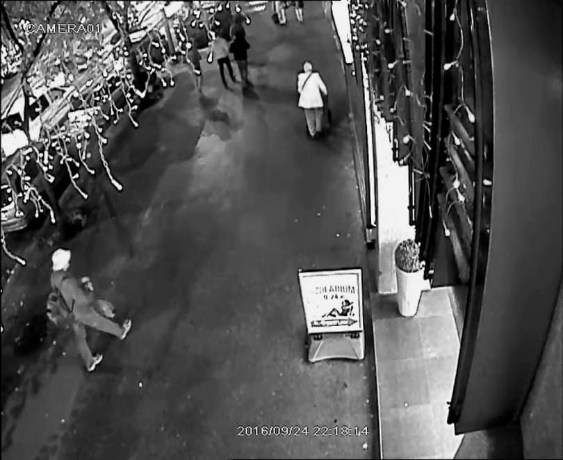 Nol: megpróbálják felébreszteni kedden a Teréz körúton megsérült rendőrnőt
