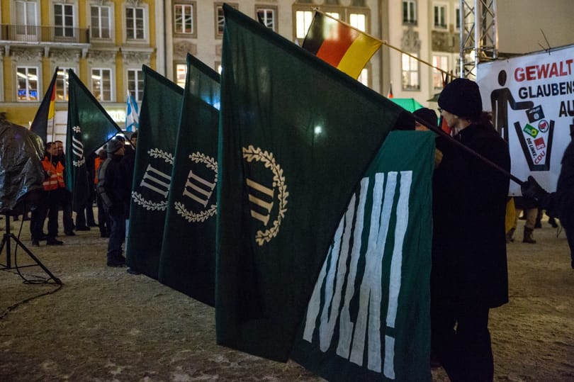 Magyarországról és orosz honlapokról irányítják a német szélsőjobboldali birodalmat