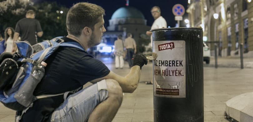 Illetéktelen kezekbe került a plakátpiac simicskátlanításának terve