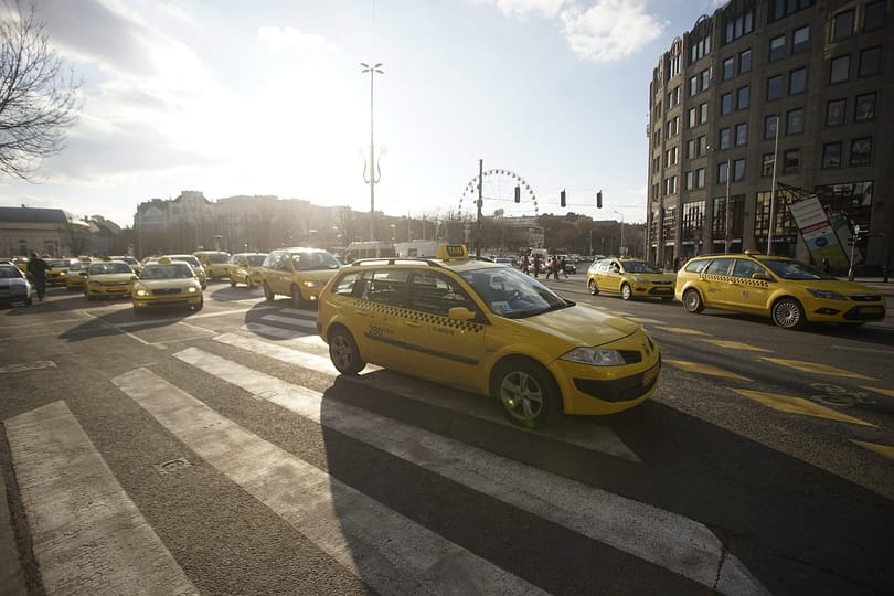 Már nem tüntetnek a taxisok, újra járható a belváros
