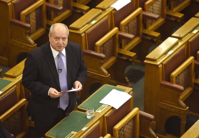 Kisebb purparlé után berekesztették a népjóléti bizottság ülését
