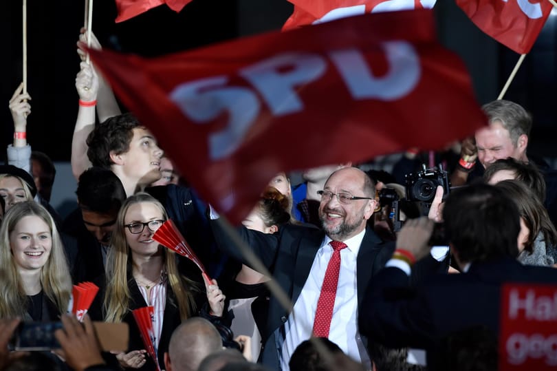 Schulz a hajrában: Orbán értem, remélem, nem imádkozik