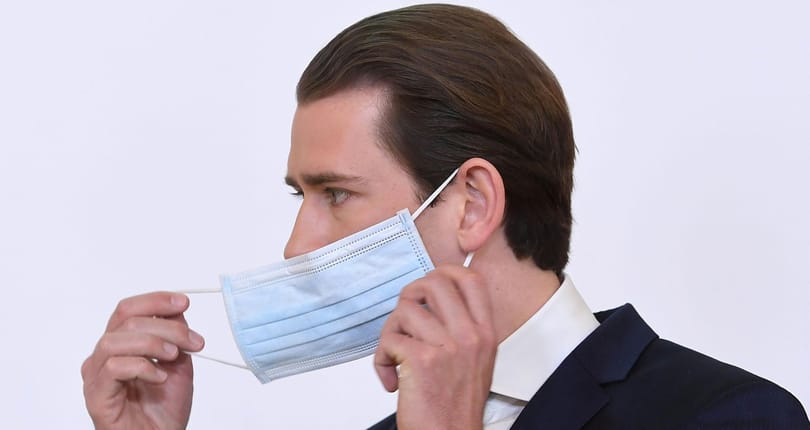 Újra kötelező lesz a maszk Ausztriában, Kurz szerint még ez is kevés