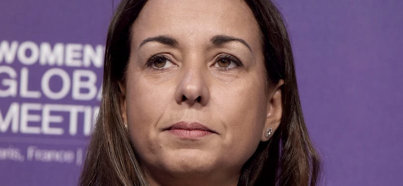 Nő is, migráns is, muszlim is, mégis ő került a belga ipar egyik büszkeségének élére