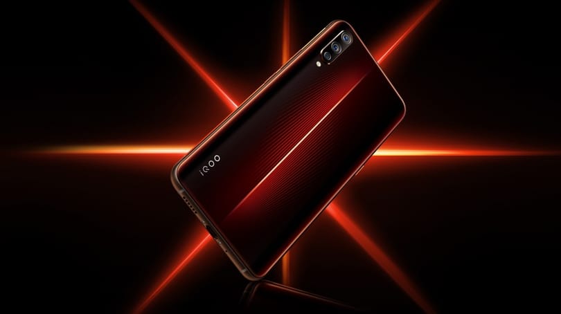 12 GB RAM és erős processzor van ebben a mobilban