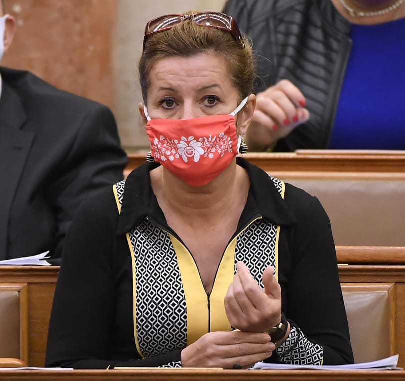 Kirakták az MSZP-ből Bangónét, mert hazudott a diplomájáról