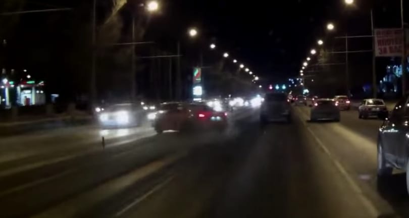 Brutális balesetet rögzített a kamera – mintha csak egy filmet látnánk – videó