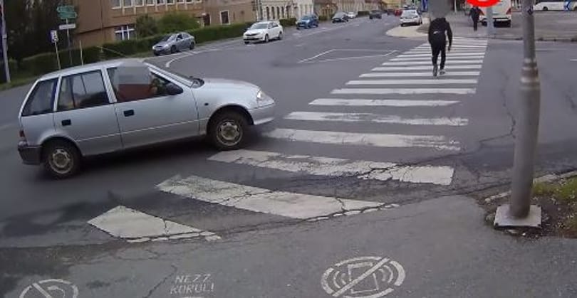 Most a szabálytalan gyalogosokról adott ki válogatás videót a rendőrség