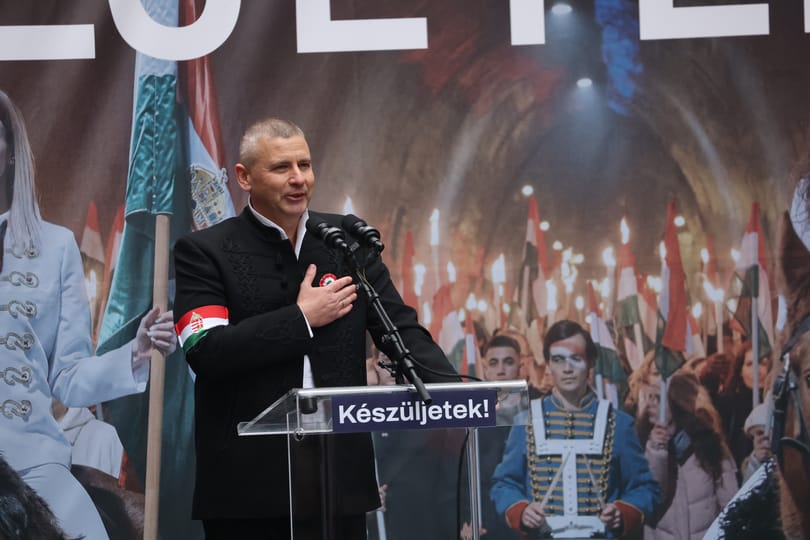 Nem akarja kiadni a HM a szerződéseket Ruszin-Szendi Romulusz szolgálati villájáról