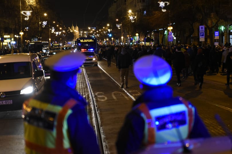 Most utcán a magyar fiatalok, de ettől még nagy az apátia