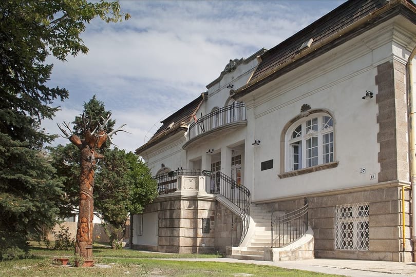 Megint fellép a tanárnőt felpofozó iskolaigazgató a nőnapi rendezvényen