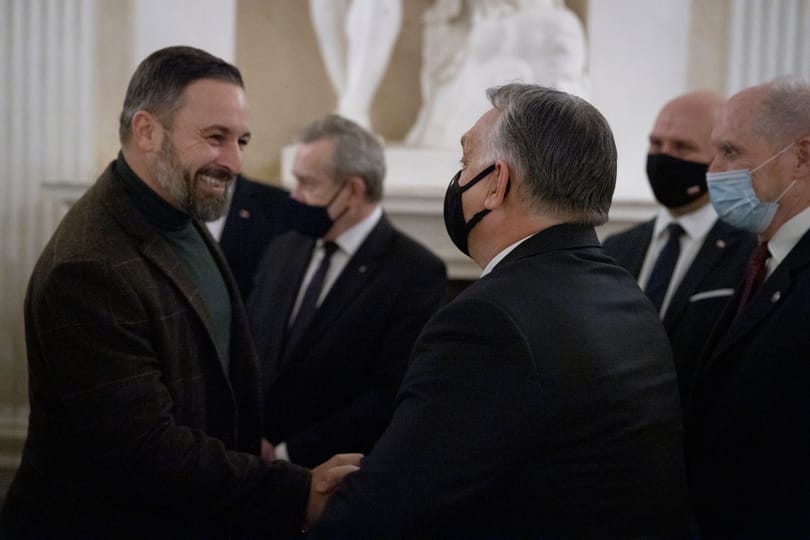 Spanyol radikális jobboldali pártvezér vendége lesz Orbán a hét végén