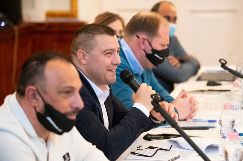 Minden jel szerint leveri a Fidesz az Országos Roma Önkormányzat függetlenségi harcát