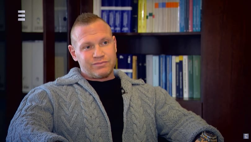 Jövő héten ott lesz a tárgyaláson M. Richárd, és lehet, akár nyaralni is elmehet