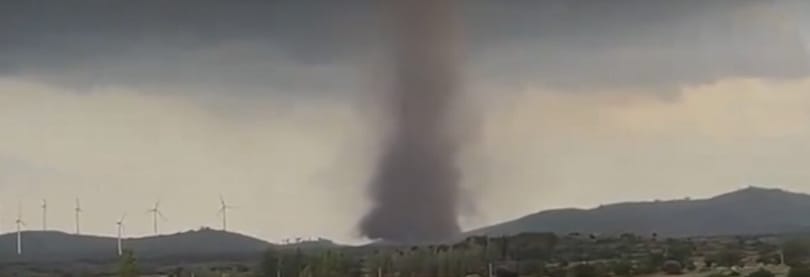 Ritka szupercellás tornádót videóztak Spanyolországban