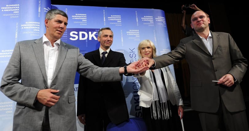 Aláírták a koalíciós szerződést a szlovák kormánypártok 