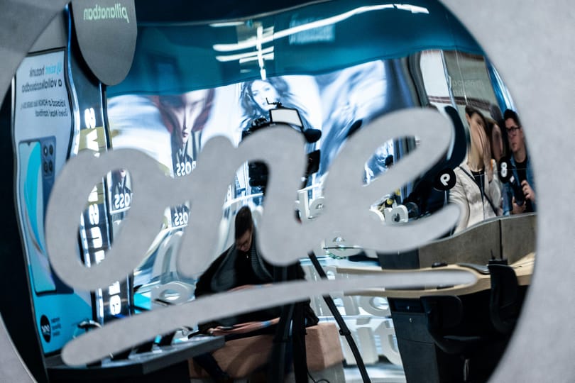 A One 700 ezer ügyfele érintett, ők most mind ingyen kapnak gyorsítást 60 napra