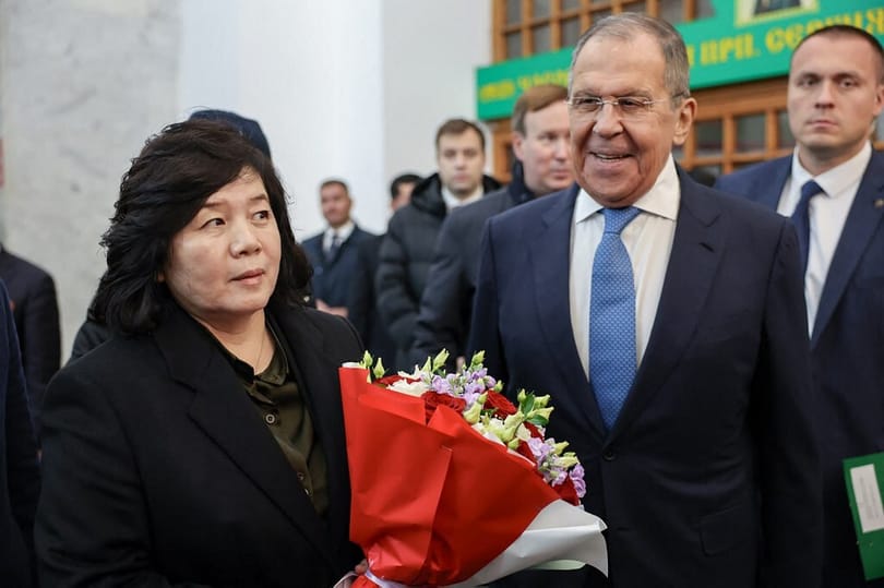 Észak-Korea nem mond le az atomfegyverről és Moszkva támogatásáról