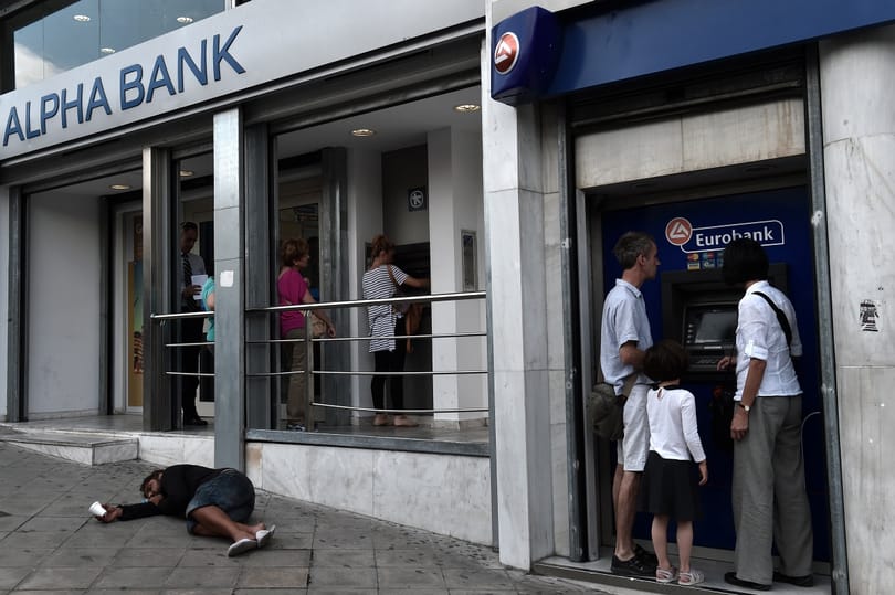 Kinyitottak a görög bankok