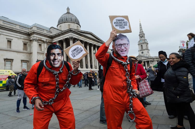 Tényleg jól jár Bill Gates a vakcinabiznisszel, vagy ezt is csak az oroszok találták ki?
