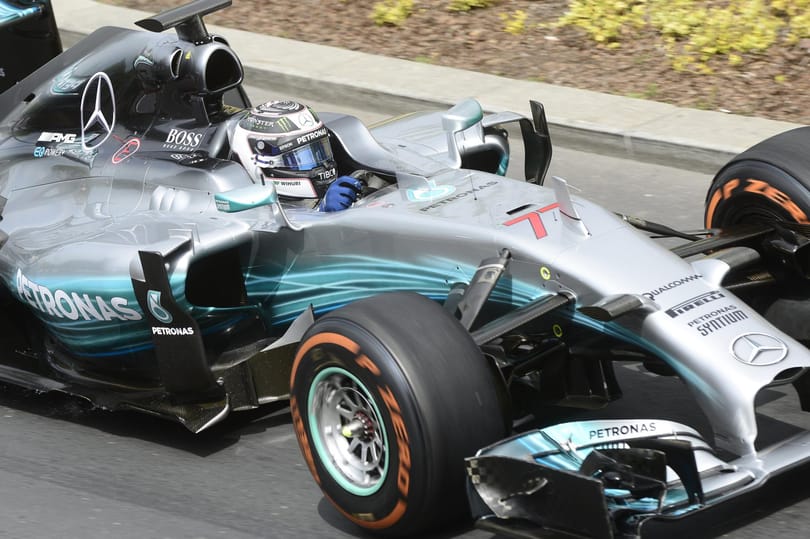 Bottas behúzott még egy futamot