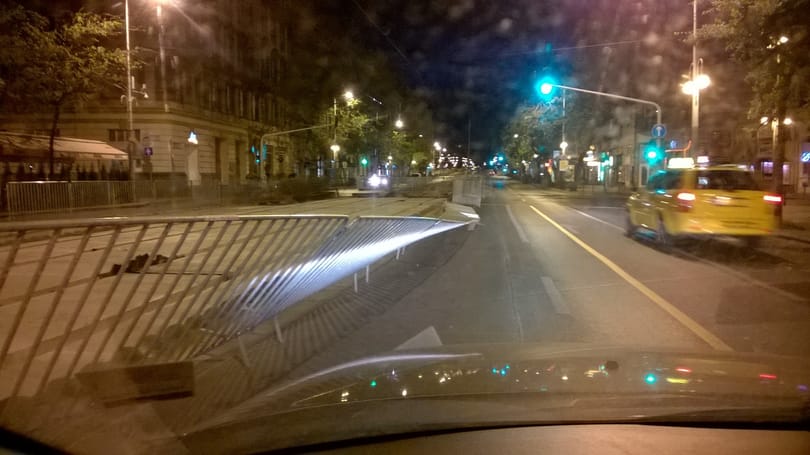 Fotók: A vihar után autós akadálypálya lett a fővárosból