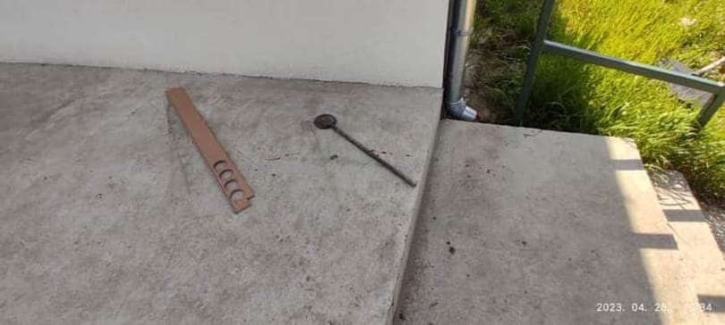 Agyonvertek egy kiskutyát a jászkarajenői plébánia udvarán