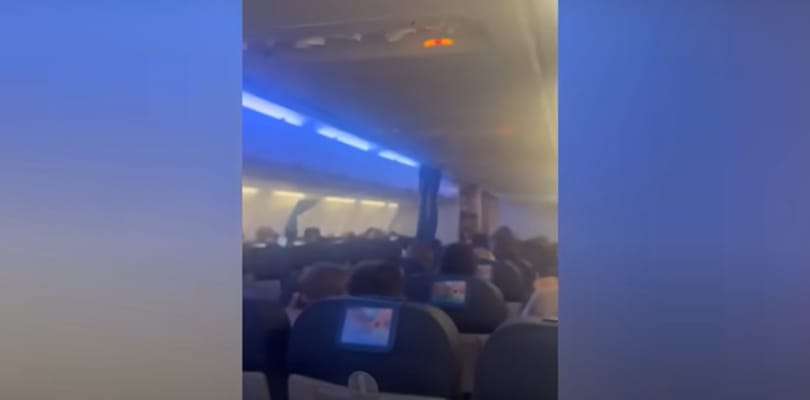 Kétségbeesetten sikoltoztak az utasok a széllökések miatt, visszafordult egy gép Spanyolországban