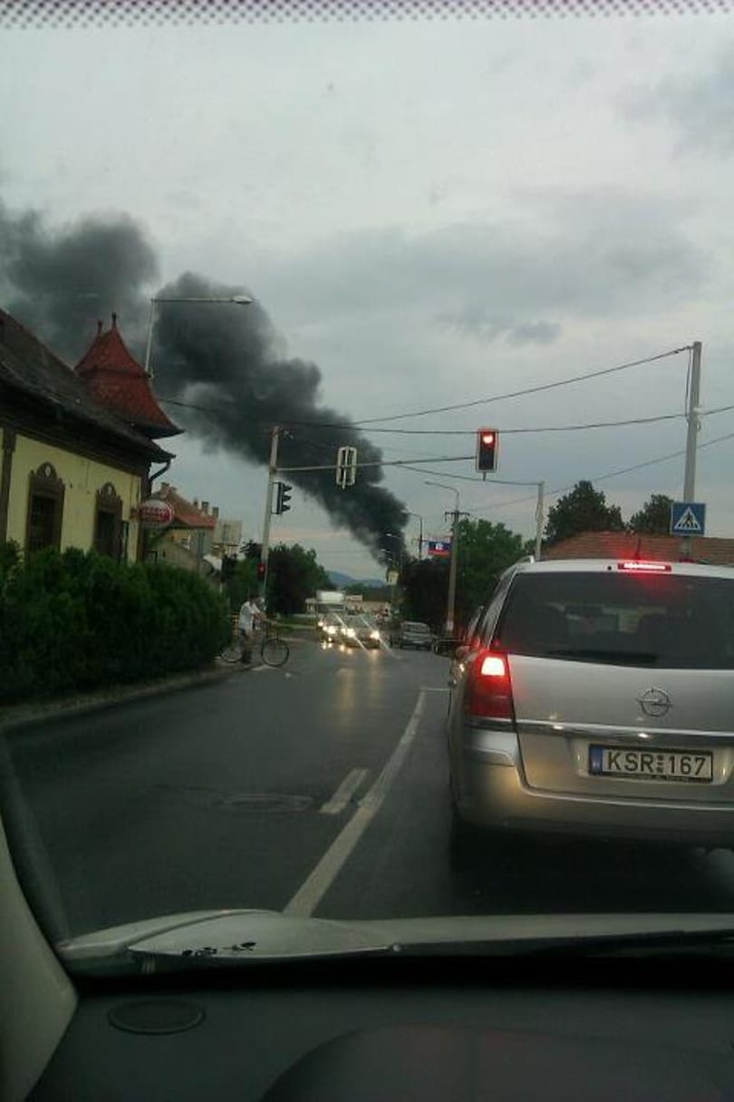 Fotó: Több száz liter üzemanyag égett Fóton